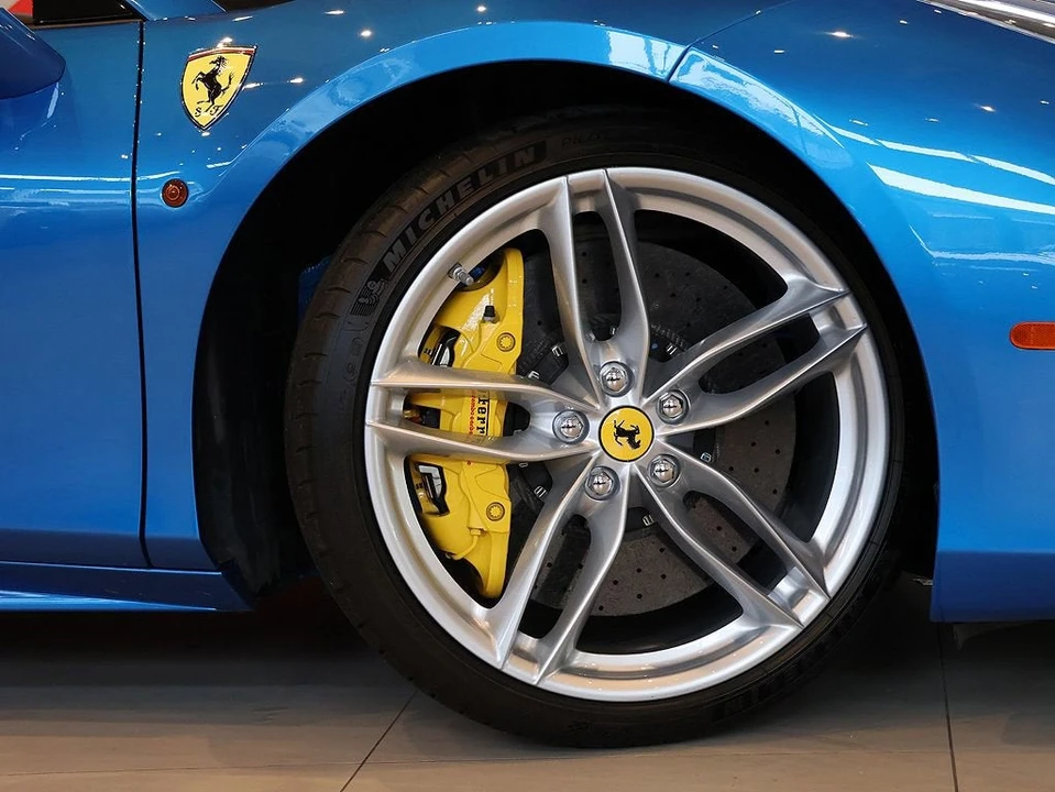 2017 Ferrari 488 Spider - Image 10 of 31