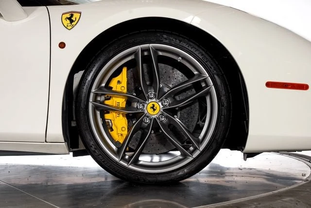 2017 Ferrari 488 Spider - Image 18 of 31