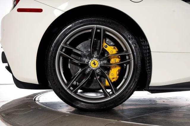 2017 Ferrari 488 Spider - Image 17 of 31