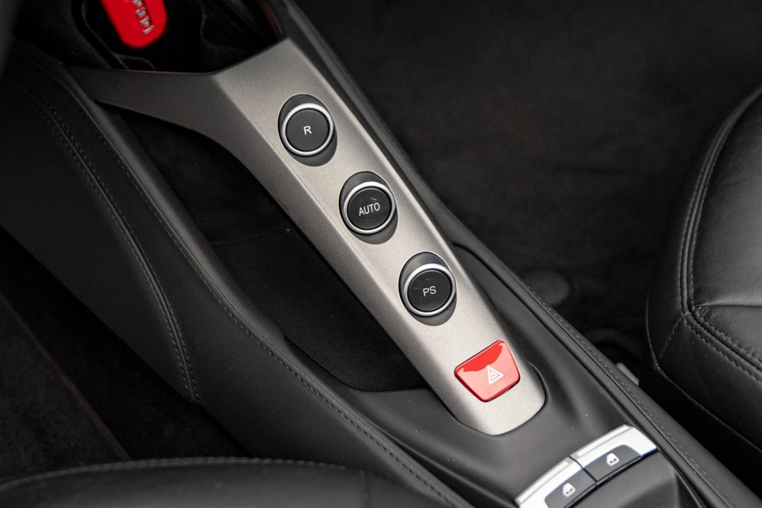 2017 Ferrari 488 Spider - Image 28 of 31