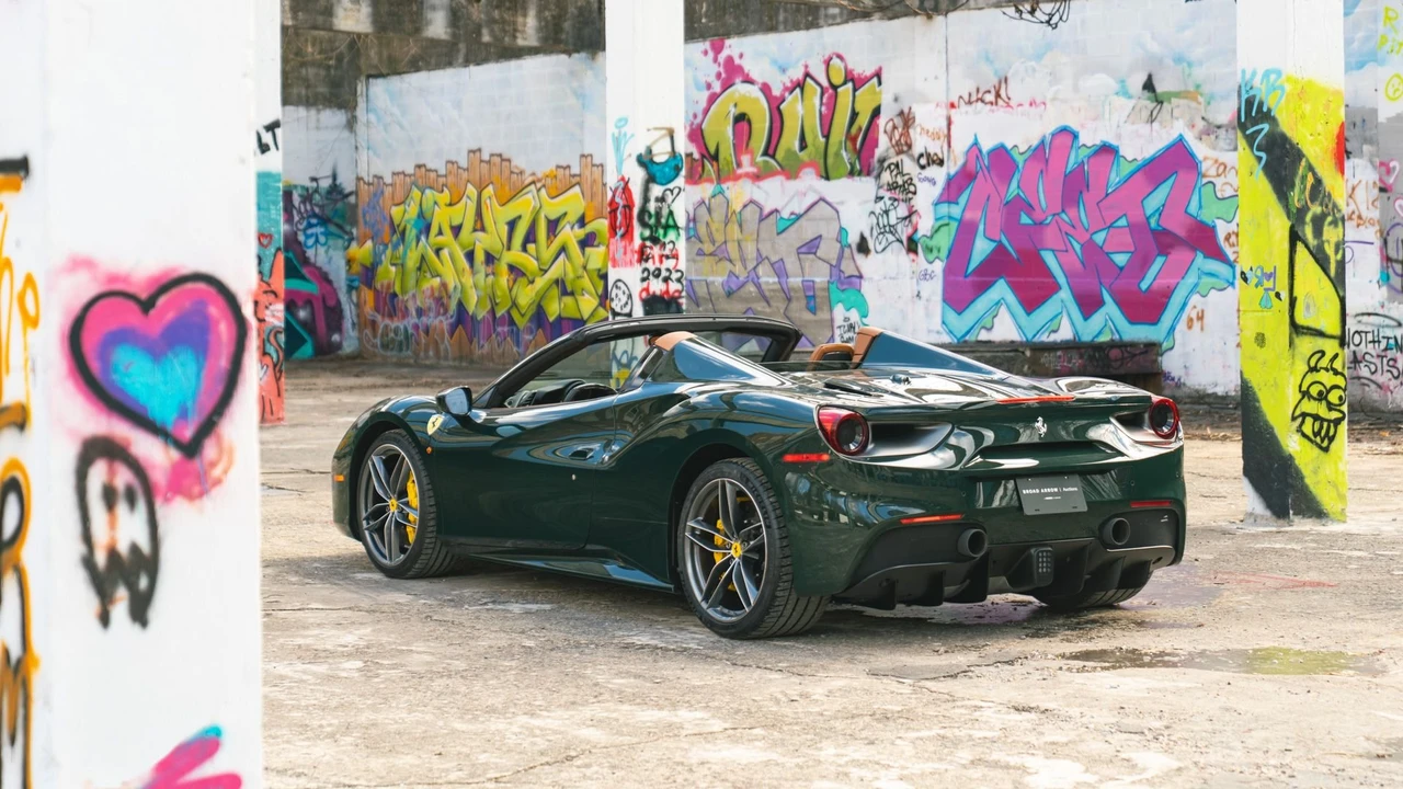 2017 Ferrari 488 Spider - Image 15 of 31