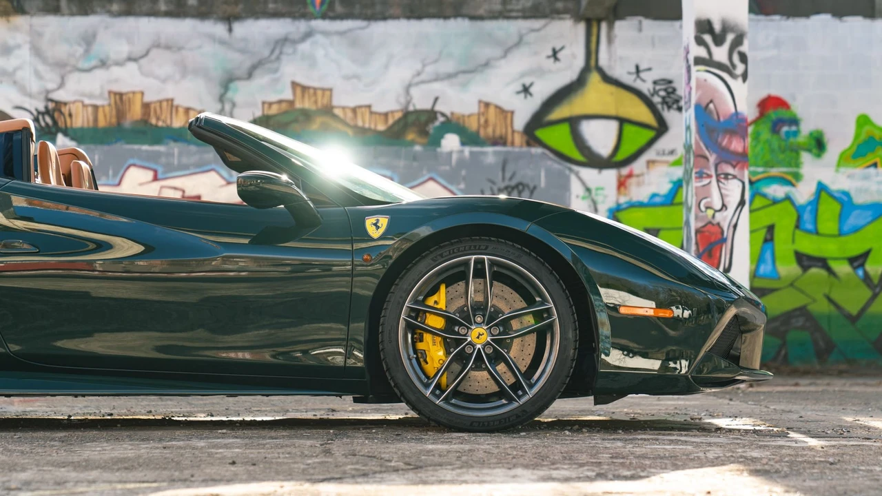 2017 Ferrari 488 Spider - Image 30 of 31