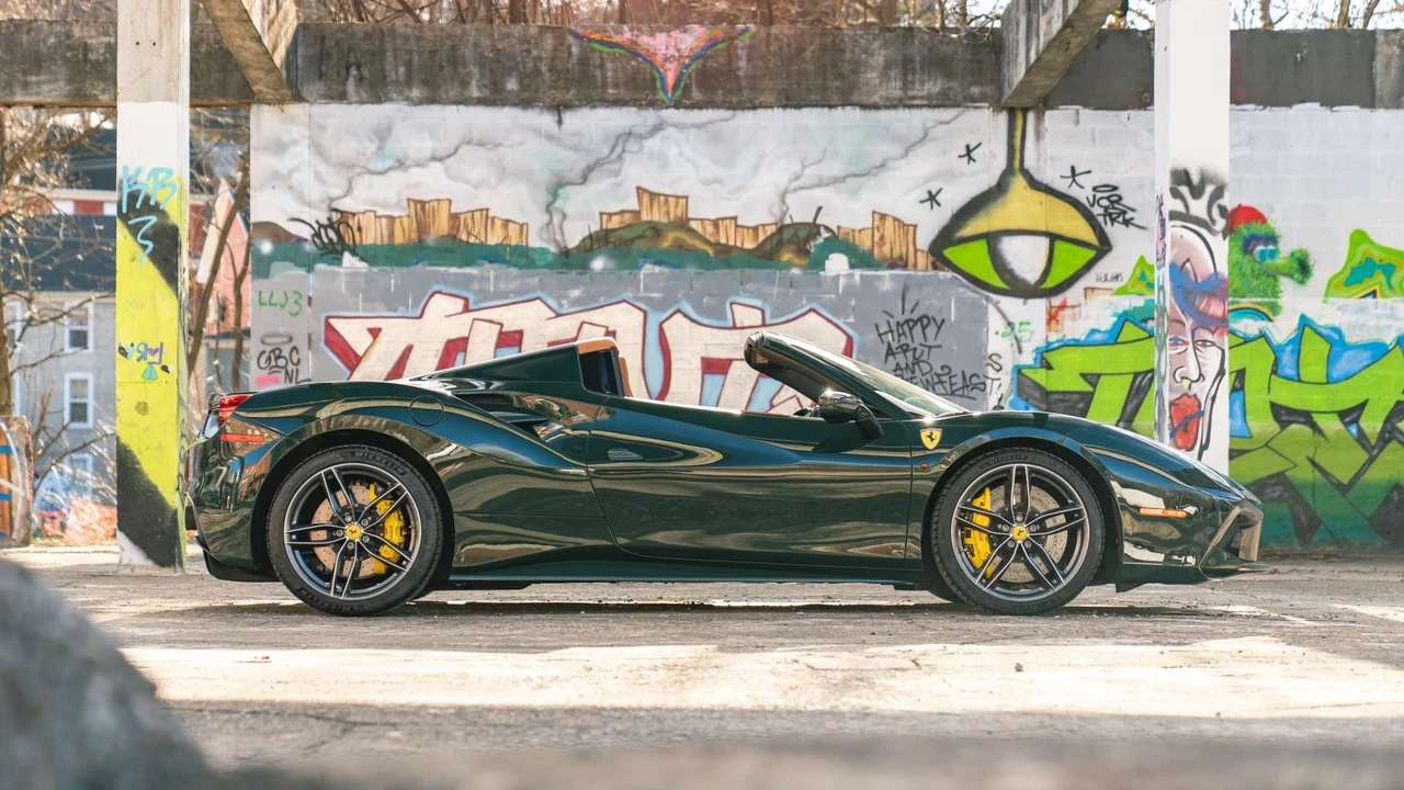 2017 Ferrari 488 Spider - Image 29 of 31
