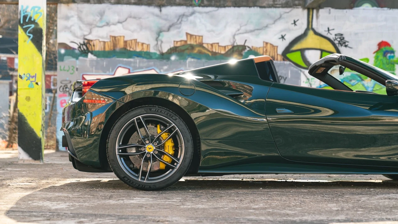 2017 Ferrari 488 Spider - Image 31 of 31
