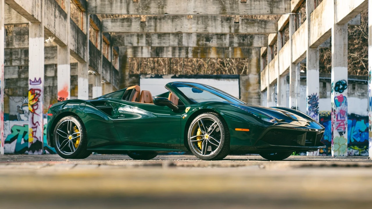 2017 Ferrari 488 Spider - Image 16 of 31