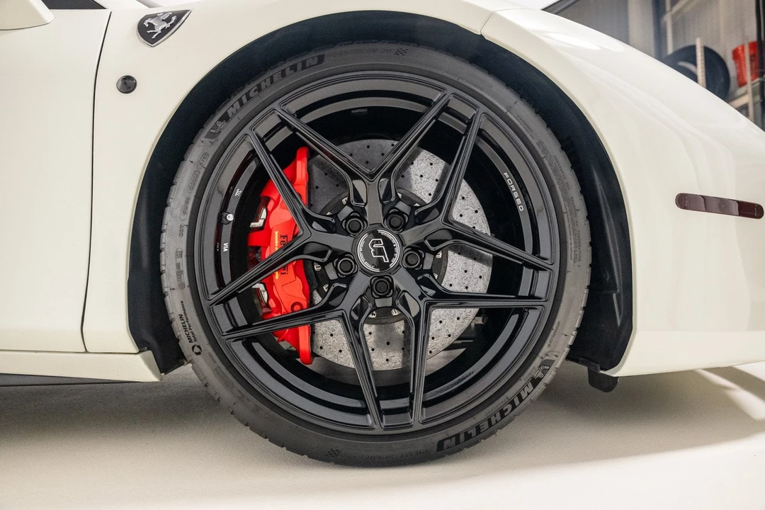 2017 Ferrari 488 Spider - Image 21 of 31