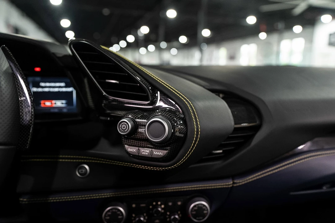 2017 Ferrari 488 - Image 25 of 31