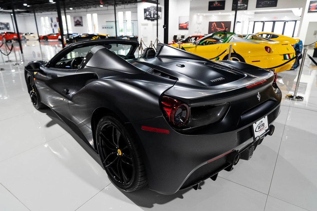 2017 Ferrari 488 - Image 5 of 31