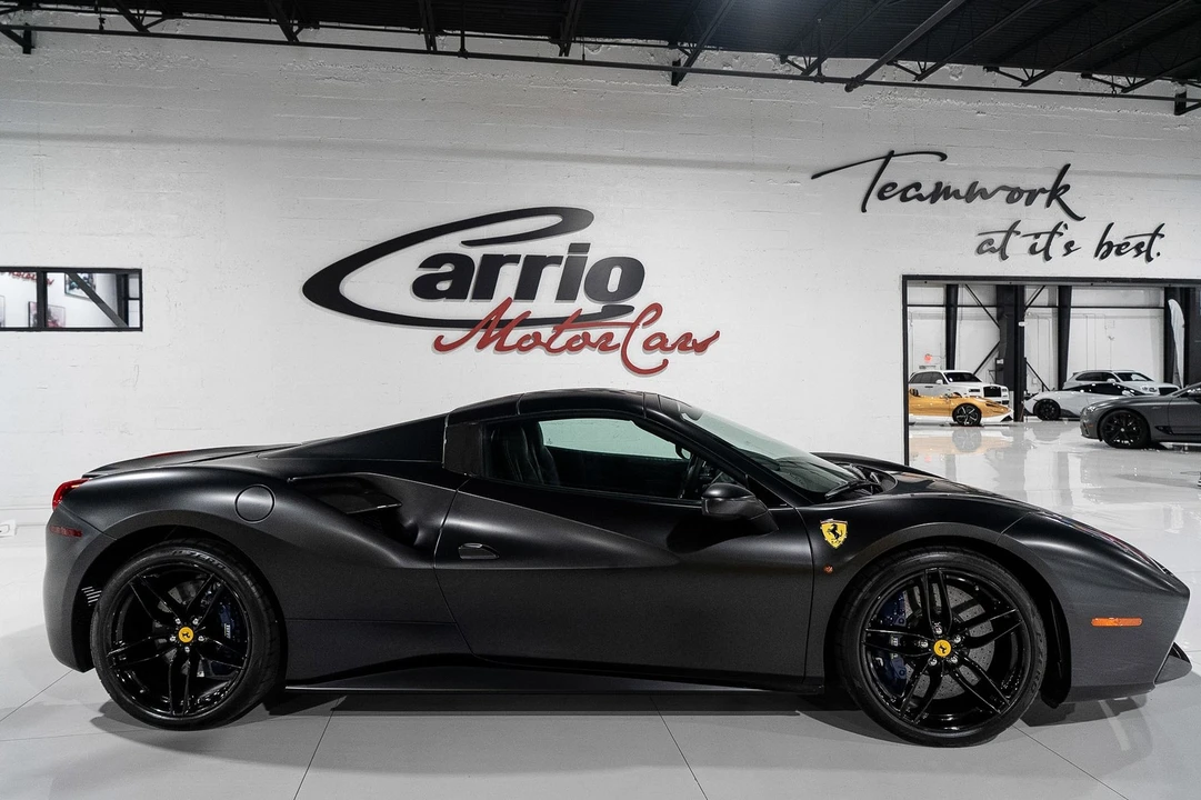 2017 Ferrari 488 - Image 16 of 31