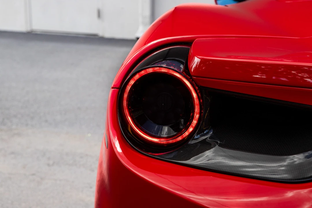 2017 Ferrari 488 Spider - Image 23 of 31