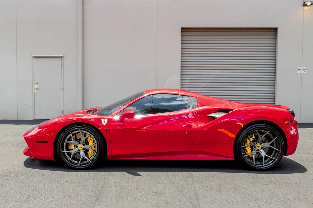 2017 Ferrari 488 Spider - Image 11 of 31