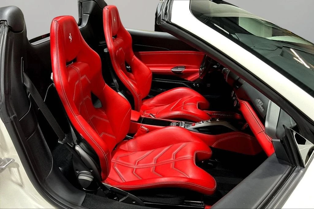 2017 Ferrari 488 Spider - Image 22 of 29