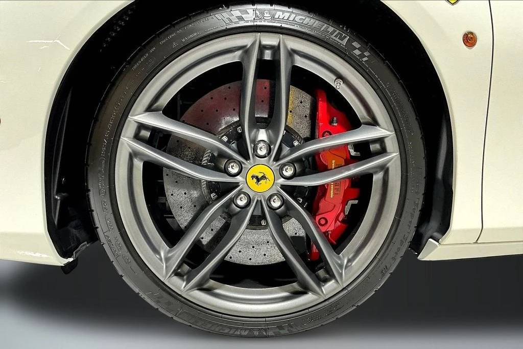 2017 Ferrari 488 Spider - Image 27 of 29