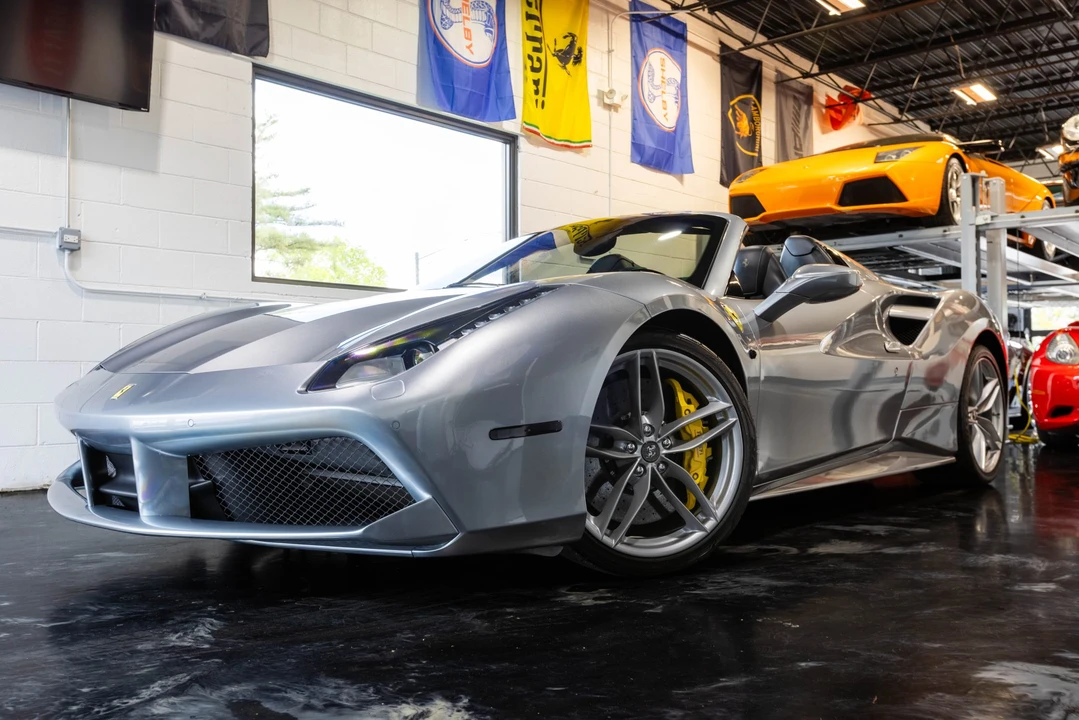 2017 Ferrari - Image 2 of 31