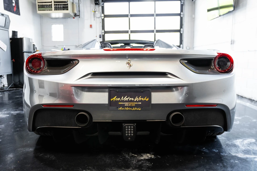 2017 Ferrari - Image 10 of 31