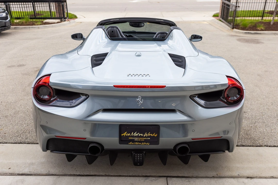 2017 Ferrari - Image 21 of 31