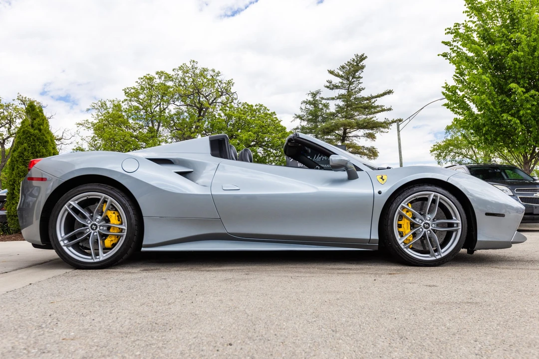 2017 Ferrari - Image 20 of 31