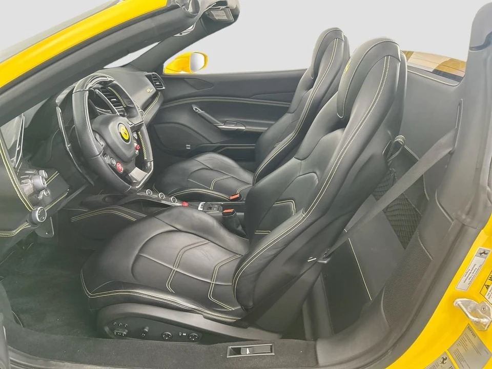 2017 Ferrari 488 Spider - Image 25 of 31