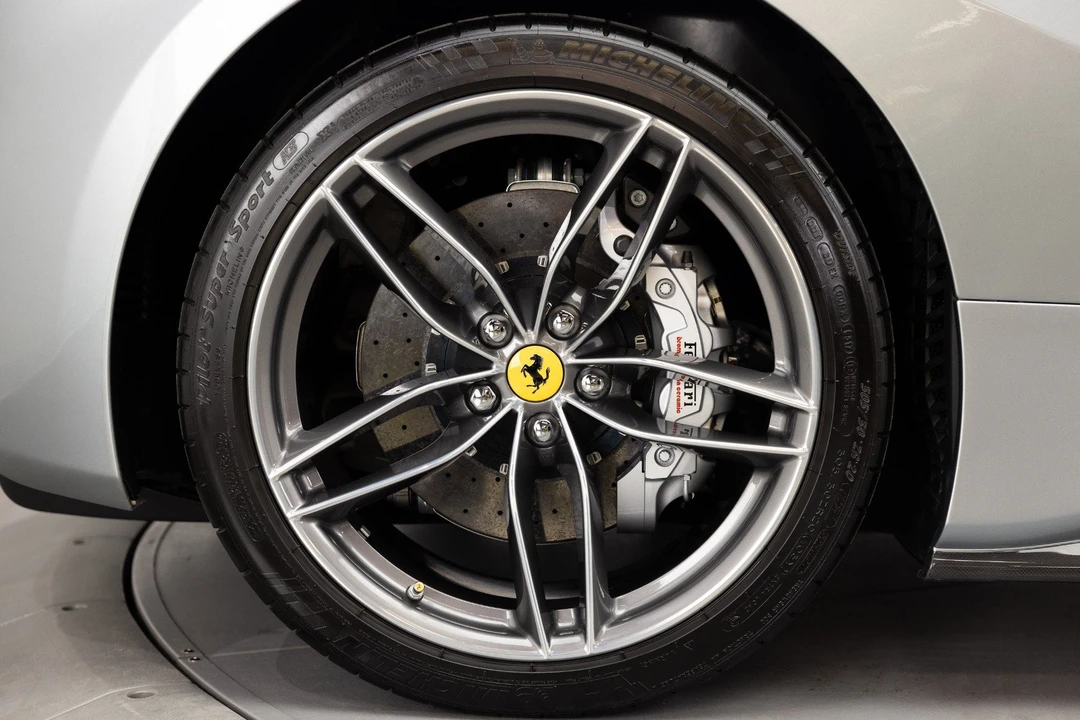 2017 Ferrari 488 Spider - Image 24 of 31