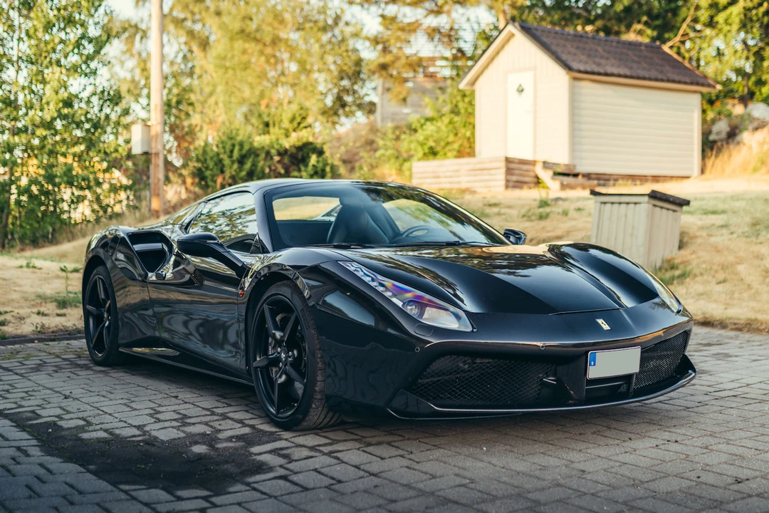 2017 Ferrari 488 Spider - Image 2 of 31