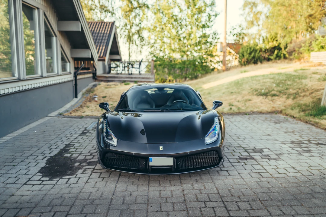 2017 Ferrari 488 Spider - Image 3 of 31
