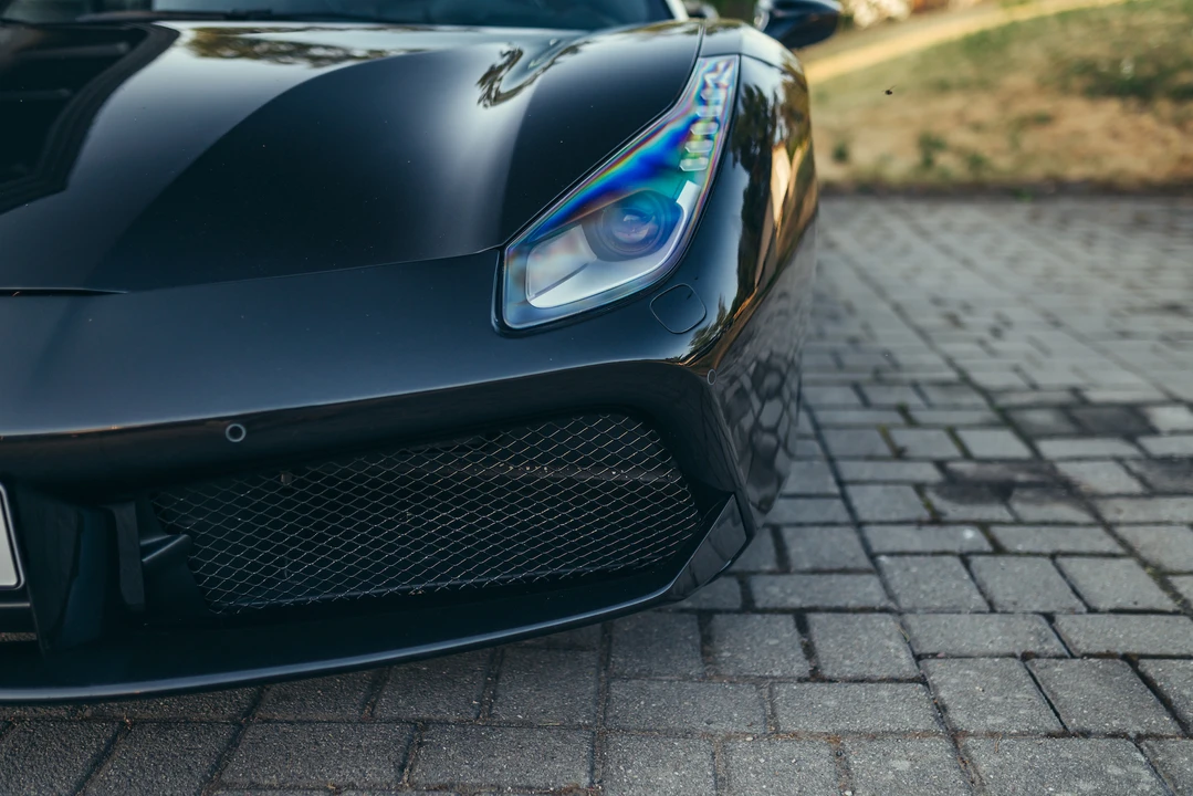 2017 Ferrari 488 Spider - Image 19 of 31