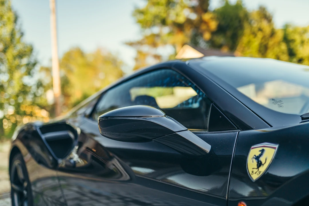 2017 Ferrari 488 Spider - Image 24 of 31