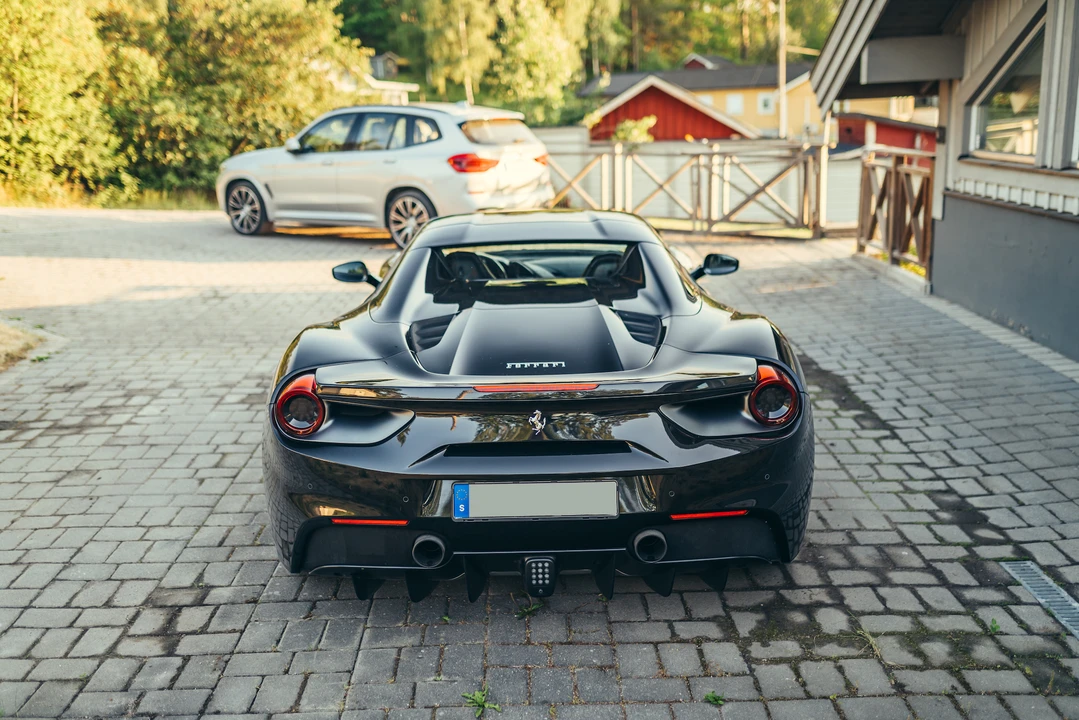 2017 Ferrari 488 Spider - Image 7 of 31