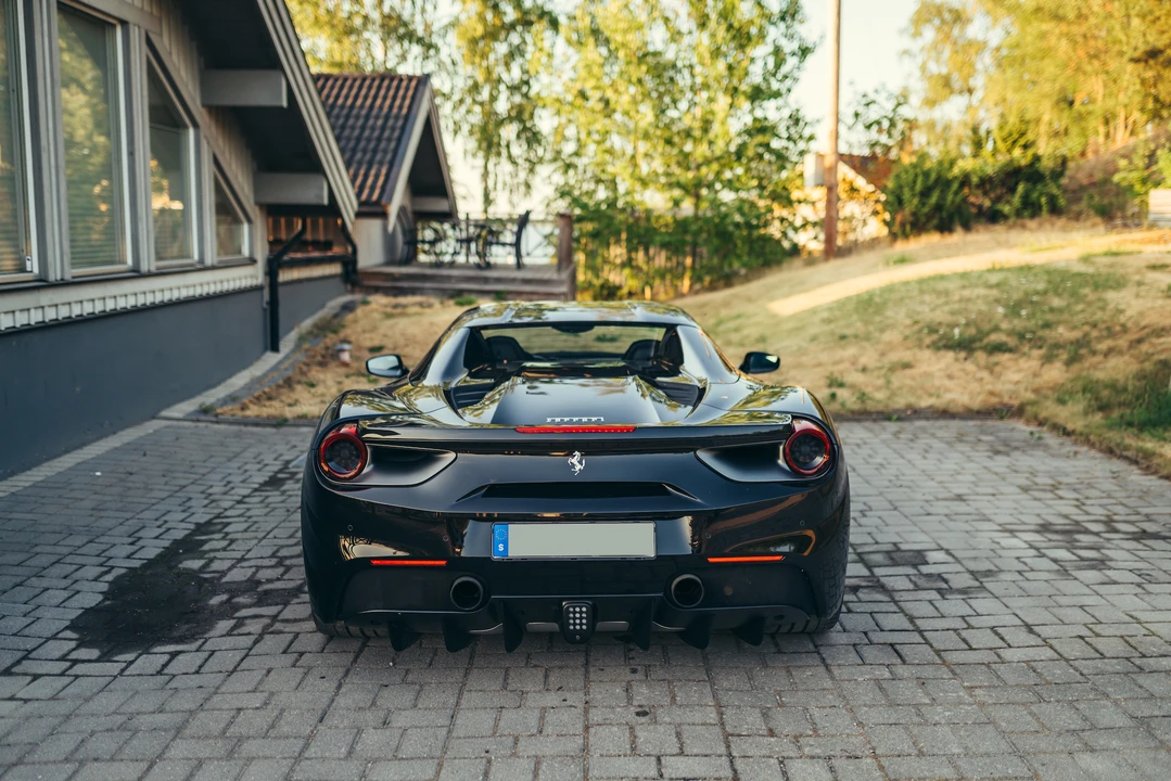 2017 Ferrari 488 Spider - Image 12 of 31