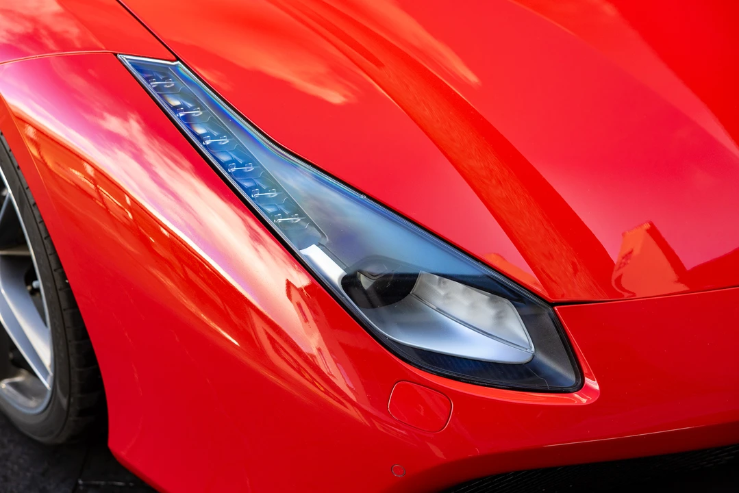 2017 Ferrari 488 Spider - Image 25 of 31