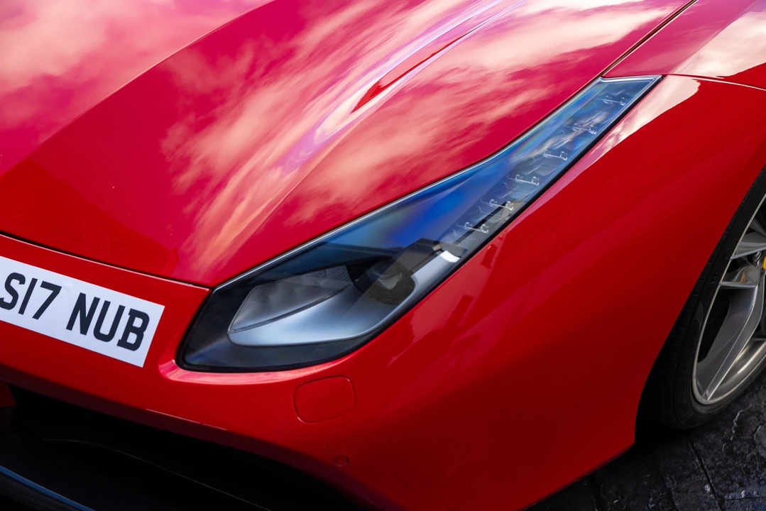 2017 Ferrari 488 Spider - Image 27 of 31