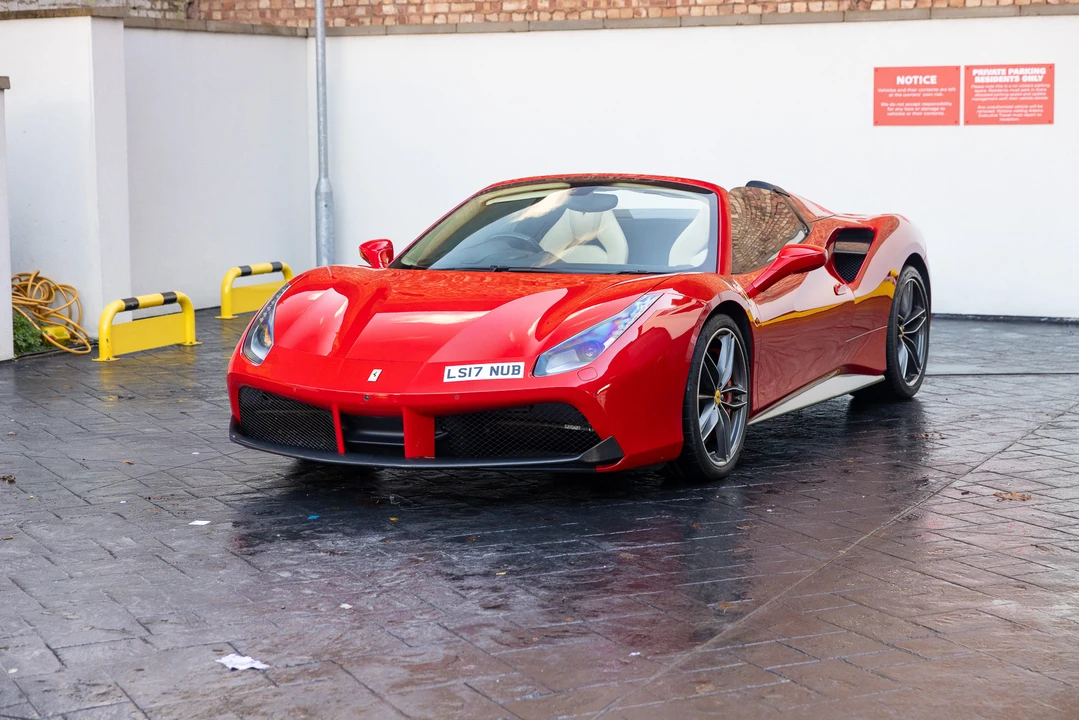 2017 Ferrari 488 Spider - Image 12 of 31