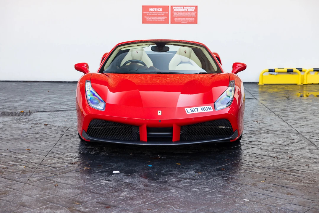 2017 Ferrari 488 Spider - Image 11 of 31