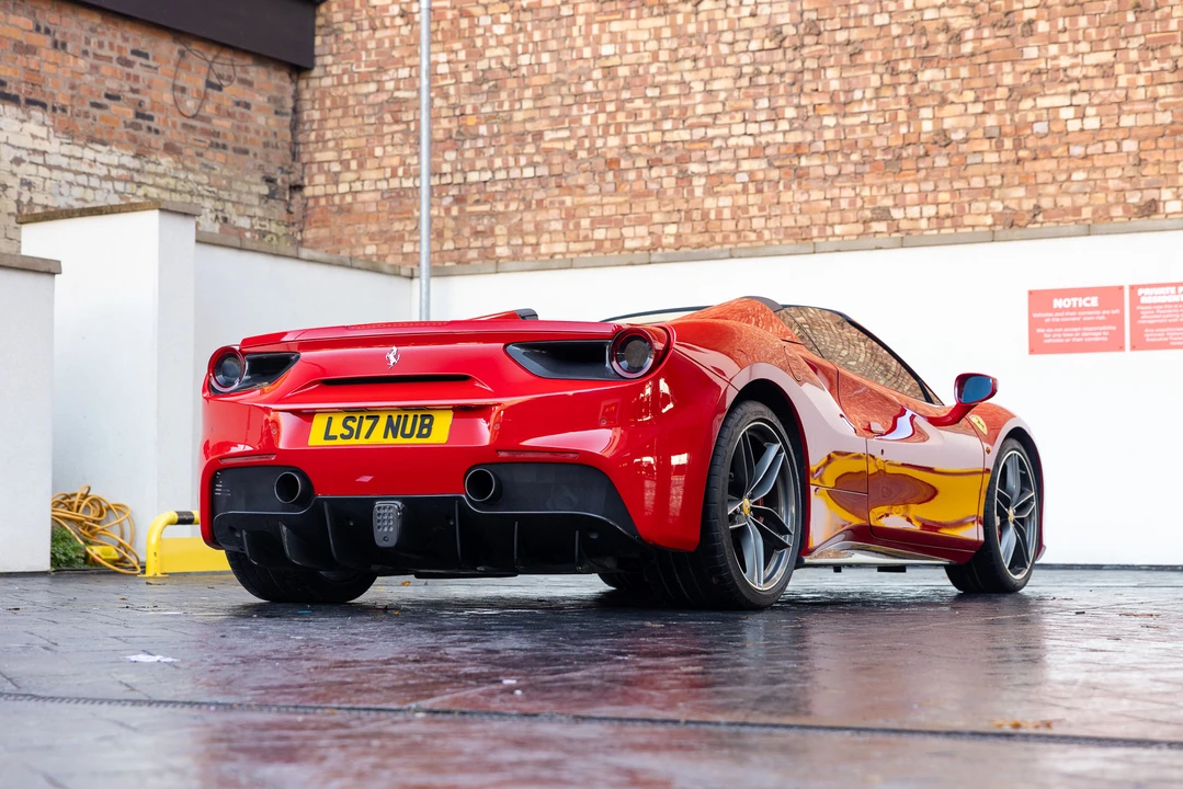 2017 Ferrari 488 Spider - Image 15 of 31