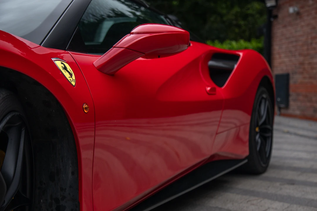 2017 Ferrari 488 Spider - Image 27 of 31