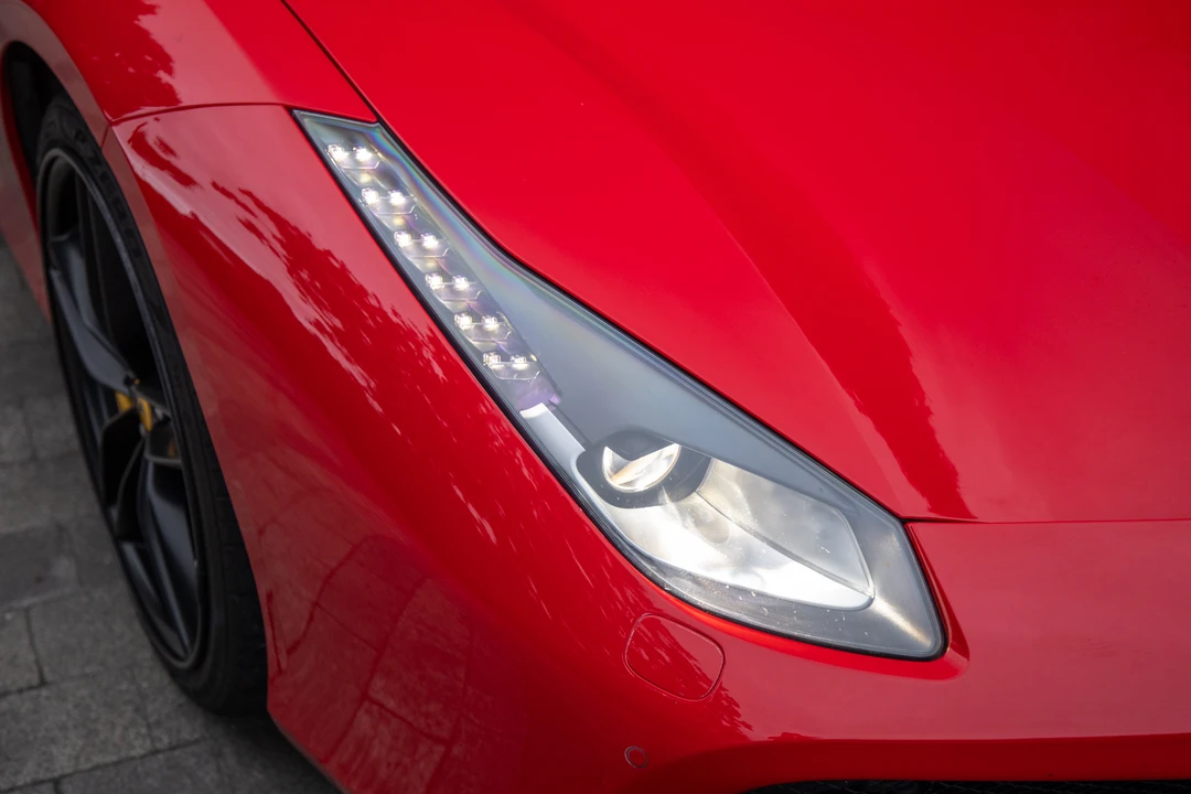 2017 Ferrari 488 Spider - Image 21 of 31