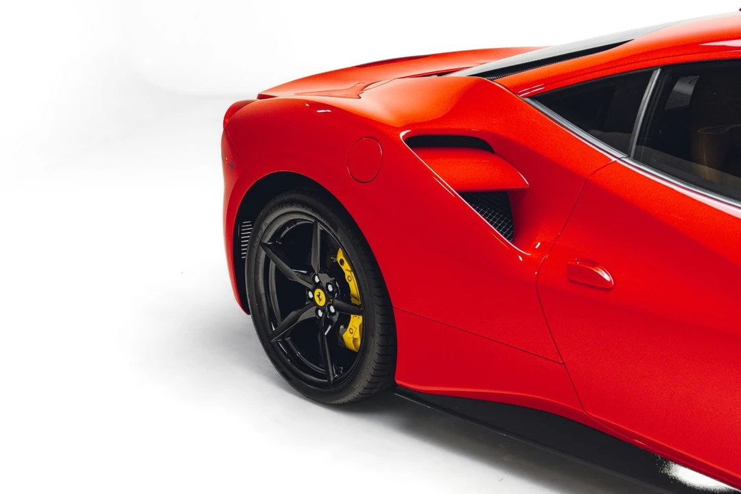 2017 Ferrari 488 - Image 17 of 31