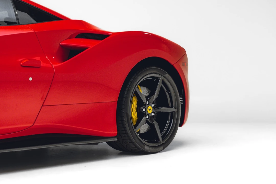 2017 Ferrari 488 - Image 13 of 31