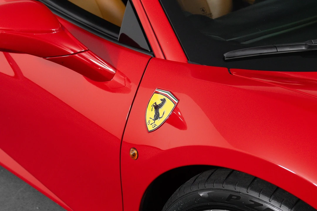 2017 Ferrari 488 GTB - Image 16 of 31