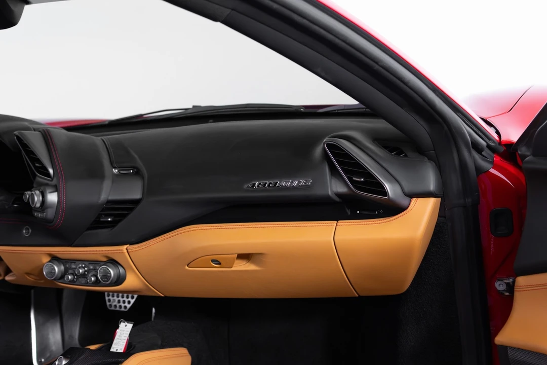 2017 Ferrari 488 GTB - Image 8 of 31