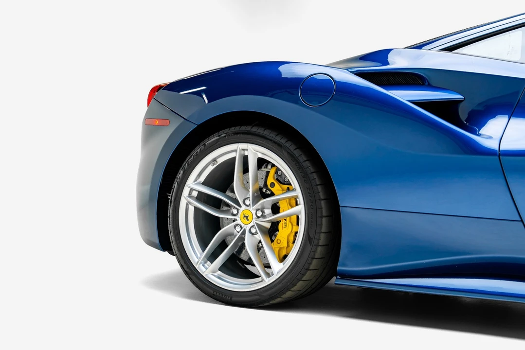 2017 Ferrari 488 GTB - Image 19 of 31