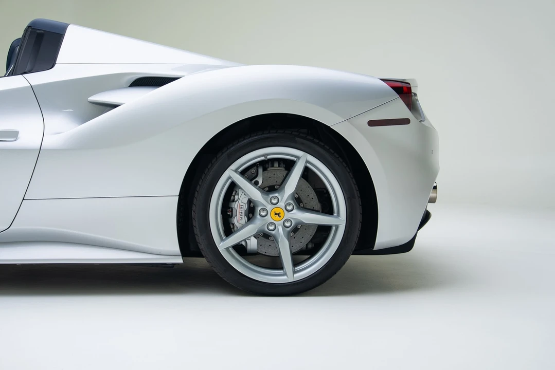 2017 Ferrari 488 - Image 13 of 21