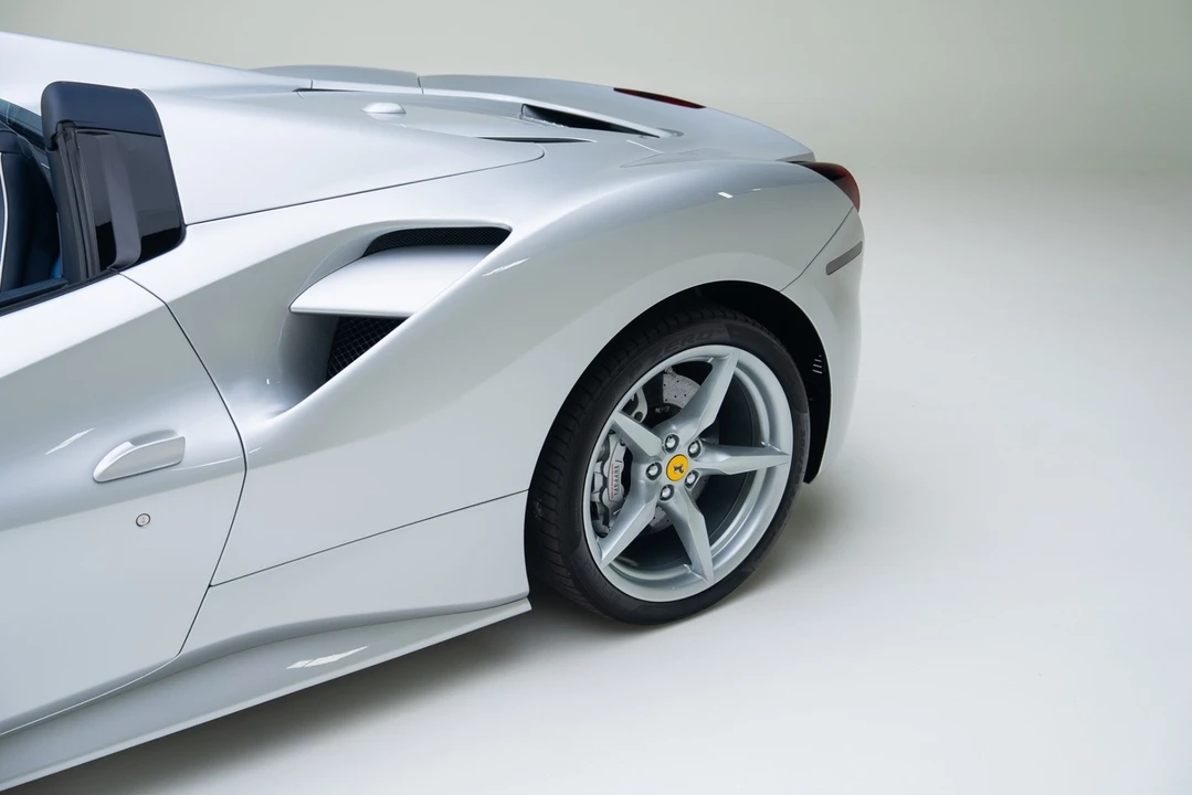 2017 Ferrari 488 - Image 15 of 21