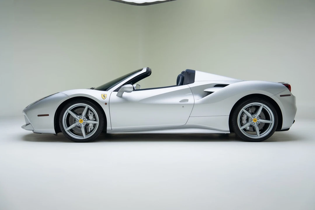 2017 Ferrari 488 - Image 11 of 21