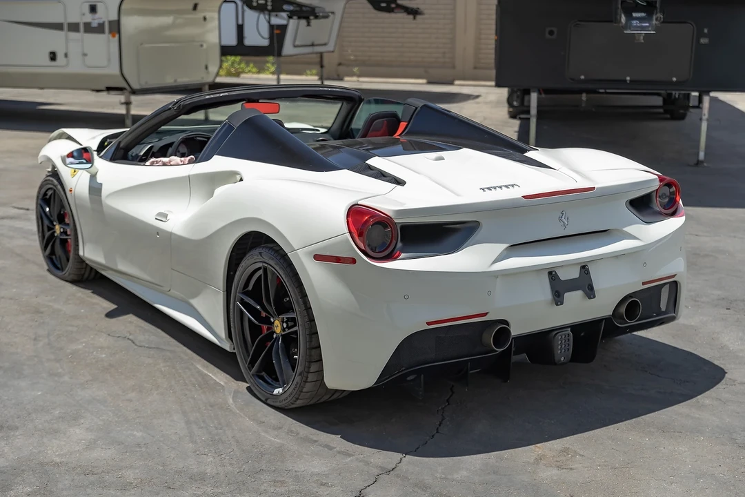 2017 Ferrari 488 GTB - Image 5 of 12