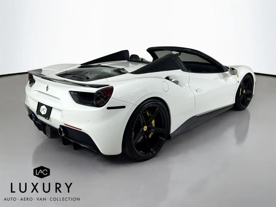 2017 Ferrari 488 - Image 4 of 12