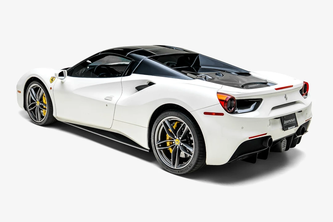2017 Ferrari 488 - Image 13 of 31