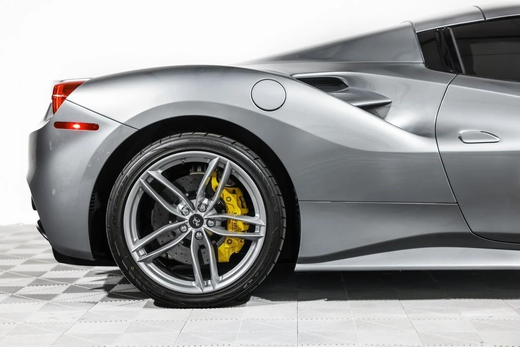 2017 Ferrari 488 - Image 3 of 21