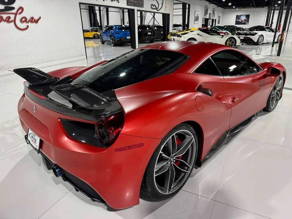 2017 Ferrari 488 GTB - Image 7 of 12