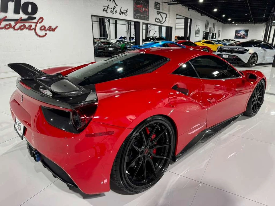 2017 Ferrari 488 GTB - Image 7 of 12